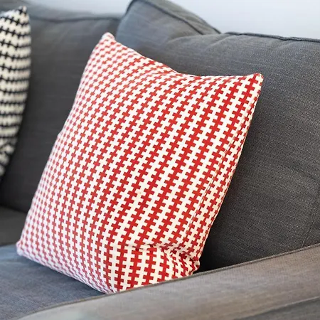 Cosy Flat With Sea Views In *