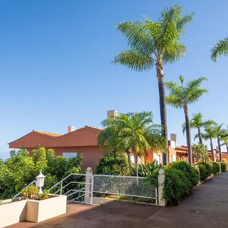 Cosy Flat With Sea Views In *