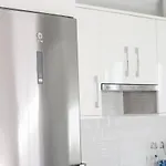 Cosy Flat With Sea Views In Apartmán *